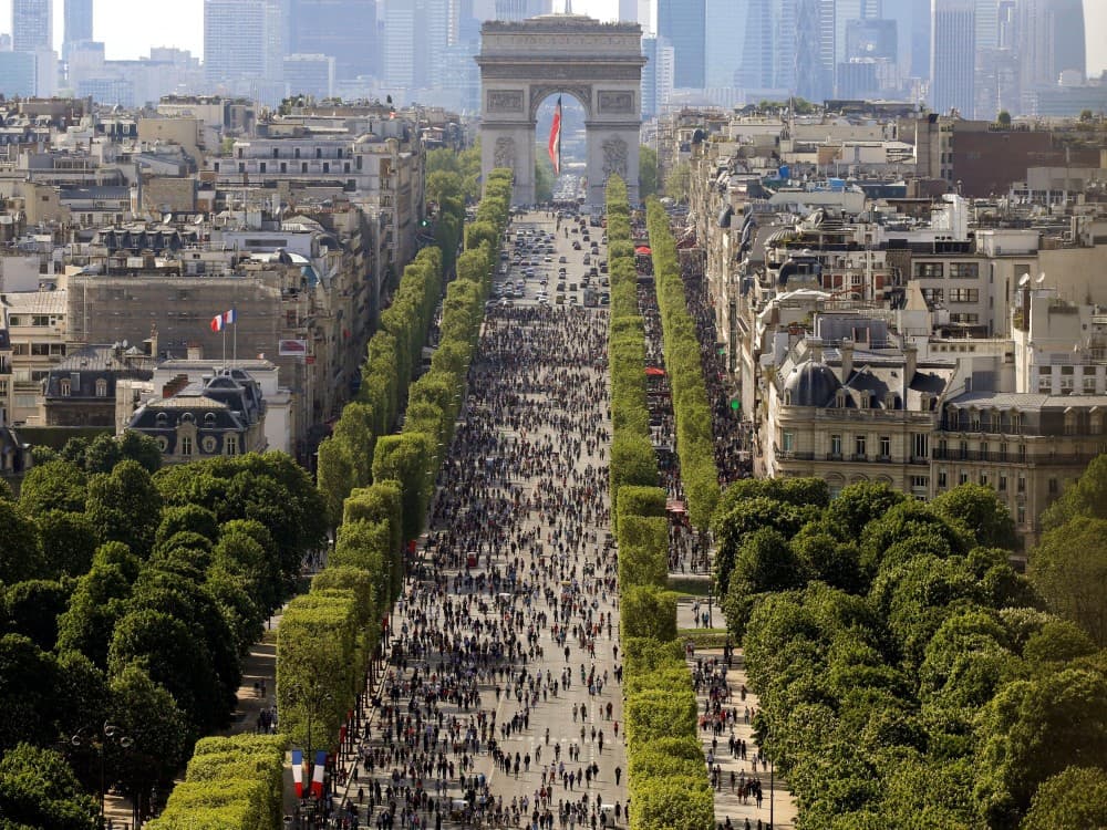 Champs-Elysees
