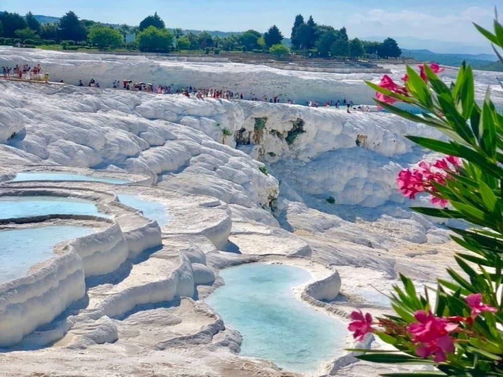 Can you bathe in Pamukkale?