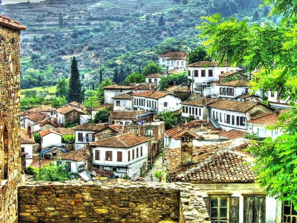 Is Selcuk the Perfect Blend of History, Nature, and Local Culture?