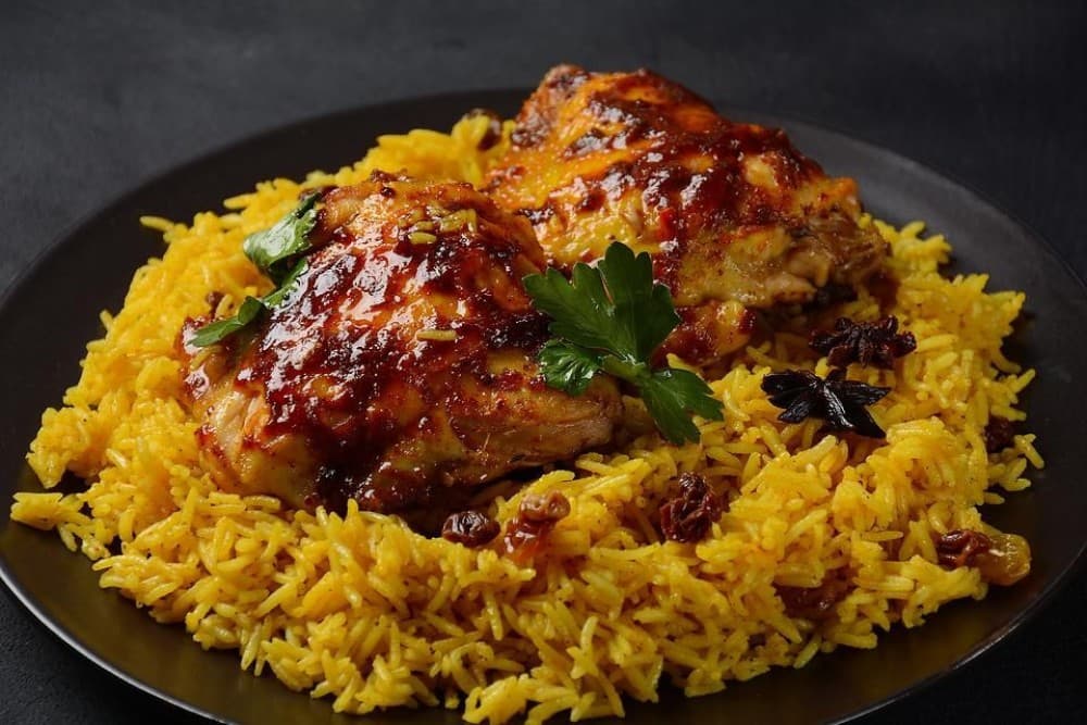 Foodie's Guide to Abu Dhabi: Must-Try Dishes and Where to Find Them