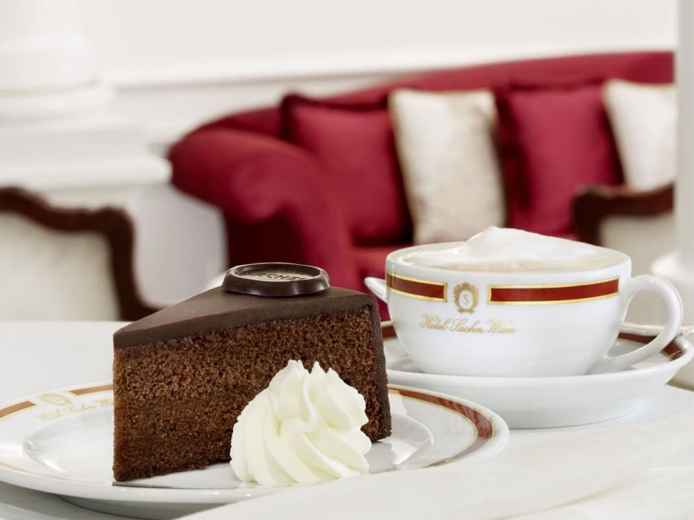 A Taste of Vienna: Must-Try Food and Drinks