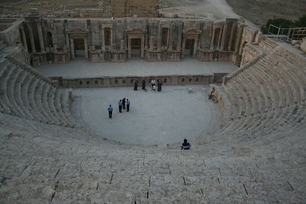 Step Back in Time: Exploring the Ancient Roman City of Jerash