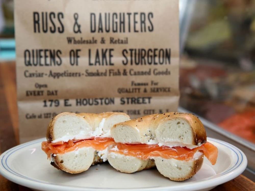 A Foodie’s Guide to New York: Best Places to Eat and Drink