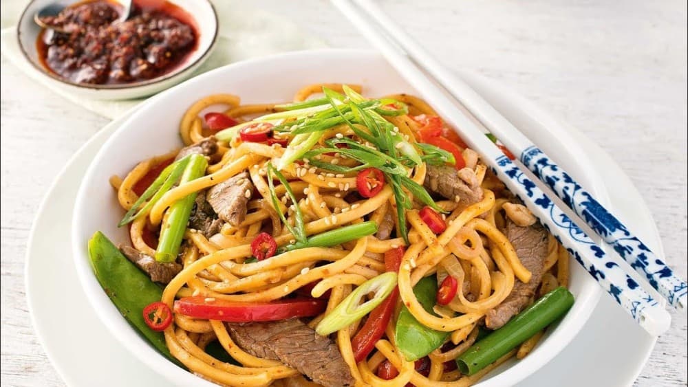 A Food Lover’s Guide to Phuket: Best Local Dishes & Where to Eat