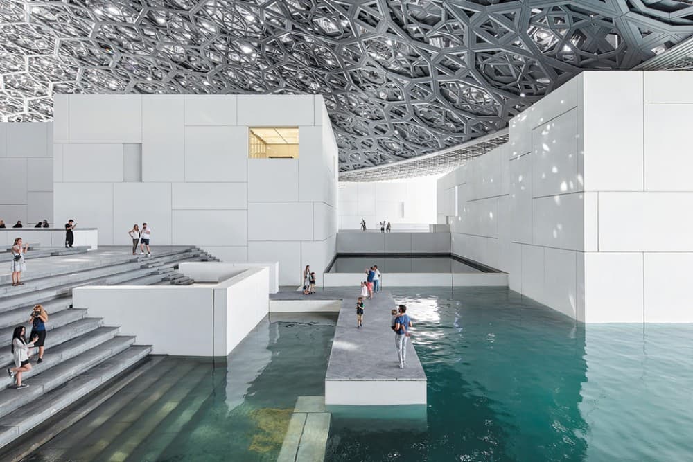 Top 10 Things to Do in Abu Dhabi: A Guide to the Best Attractions