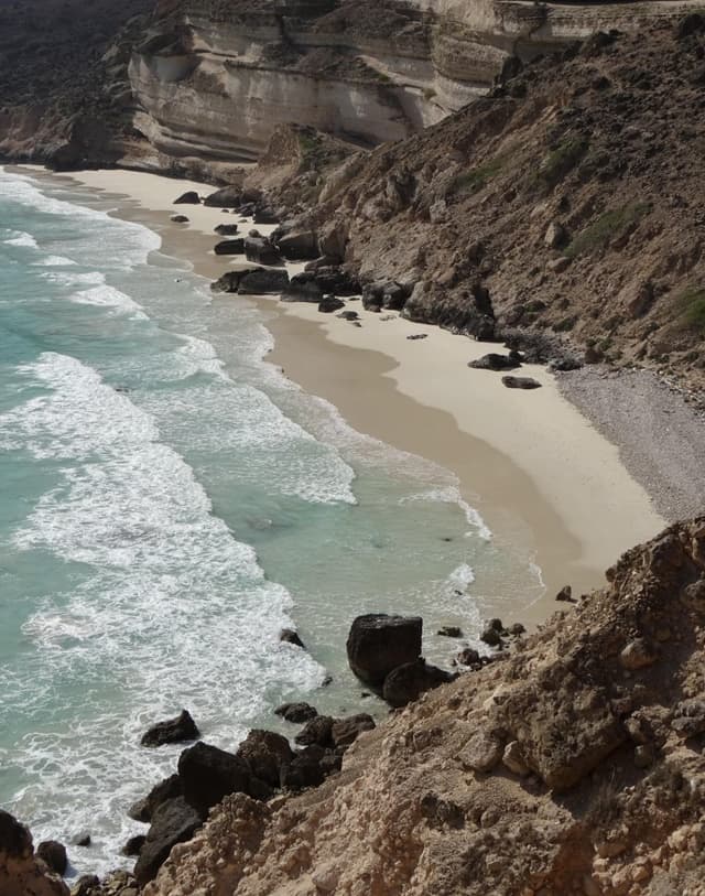 Oman’s diverse landscapes, rich culture, and warm hospitality make it a truly unforgettable destination. 