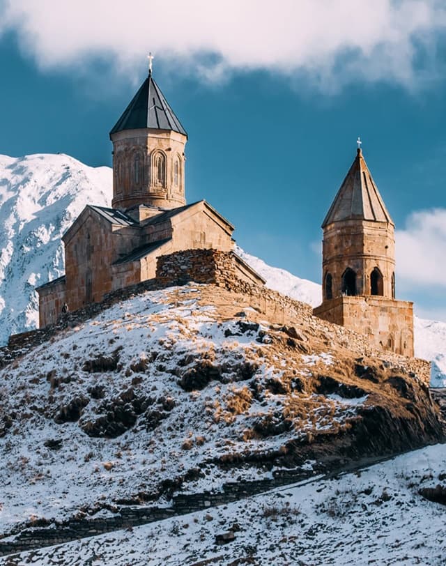 Discover Georgia: A land of breathtaking landscapes, rich history, and warm hospitality. 