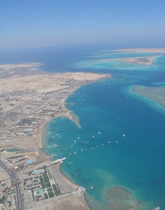 Discovering Egypt: Where Ancient Wonders Meet Modern Charm 