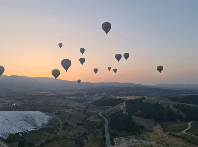 Kuşadası: Kusadası: Pamukkale Tour With Balloon Flight & Private Transfer | ®ExcursionMania