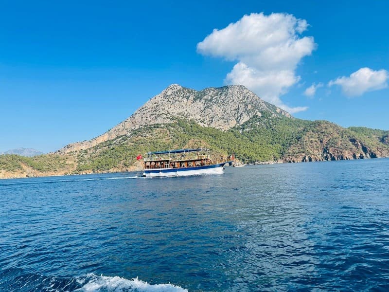 From Antalya: Turkey's Maldives Suluada Boat Trip w/ Lunch | ®ExcursionMania