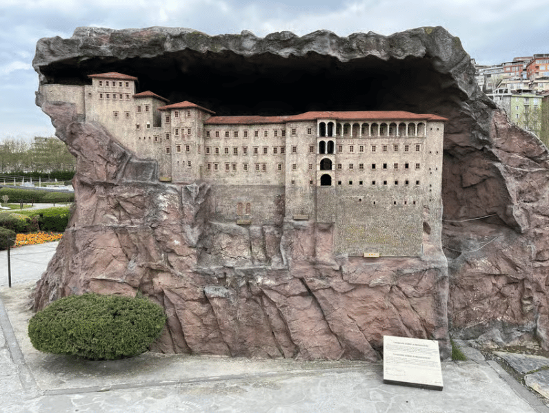 Istanbul: Miniatürk Open-Air Miniature Park Skip-the-Line | ®ExcursionMania