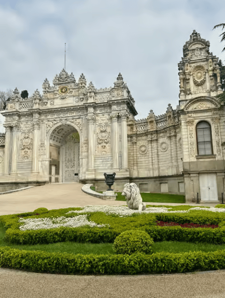 Istanbul: Dolmabahce Palace and Harem Fast-Track & Audio | ®ExcursionMania