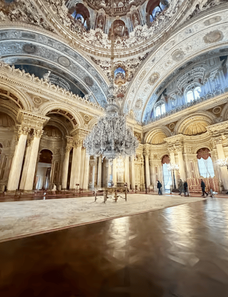 Istanbul: Dolmabahce Palace and Harem Fast-Track & Audio | ®ExcursionMania