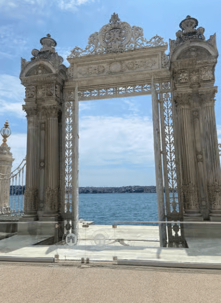 Istanbul: Dolmabahce Palace and Harem Fast-Track & Audio | ®ExcursionMania
