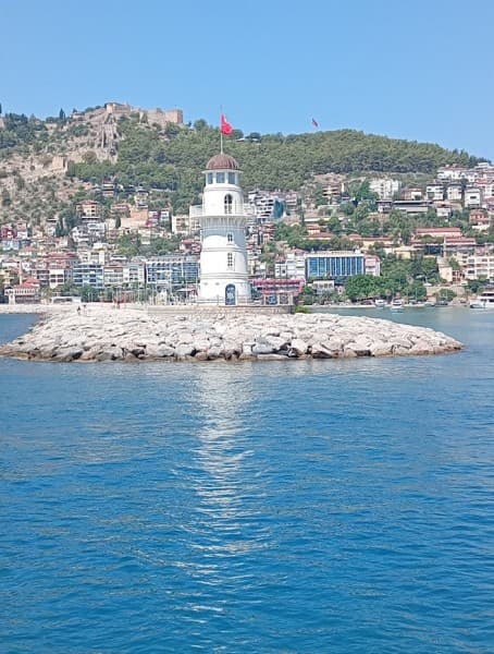 Alanya: Pirate Boat Trip with Lunch, Drinks and Pickup Option | ®ExcursionMania
