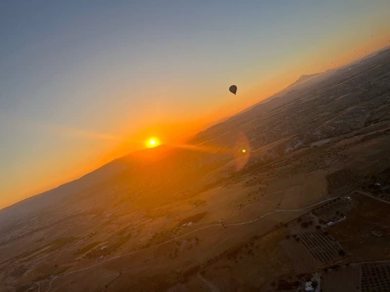 Cappadocia: Cappadocia Sunrise: Hot Air Balloon Adventure over Cat Valley | ®ExcursionMania
