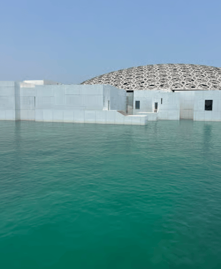 From Abu Dhabi: Grand Mosque Royal Palace and Etihad Tower | ®ExcursionMania