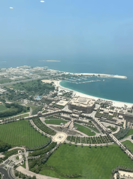 From Abu Dhabi: Grand Mosque Royal Palace and Etihad Tower | ®ExcursionMania