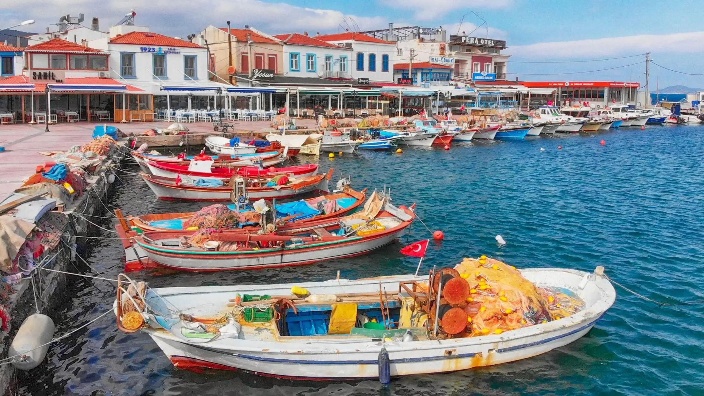 Best of Izmir: Private Walking Tour with a Local | ®ExcursionMania