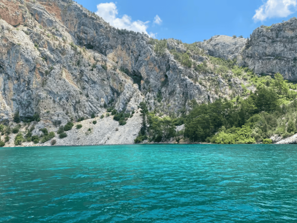 Side: Lion Safari & Splash Feast in Green Canyon w/Lunch | ®ExcursionMania
