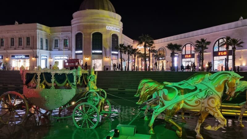 Antalya Land of Legends Night Show With Boat Parade | ®ExcursionMania