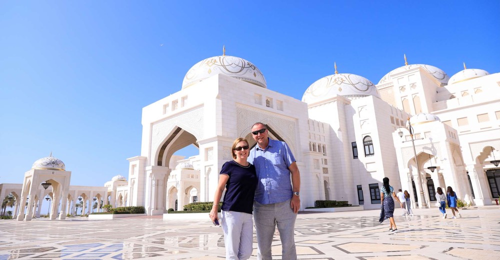 Dubai: Abu Dhabi Day-Trip Grand Mosque, Royal Palace & Lunch | ®ExcursionMania