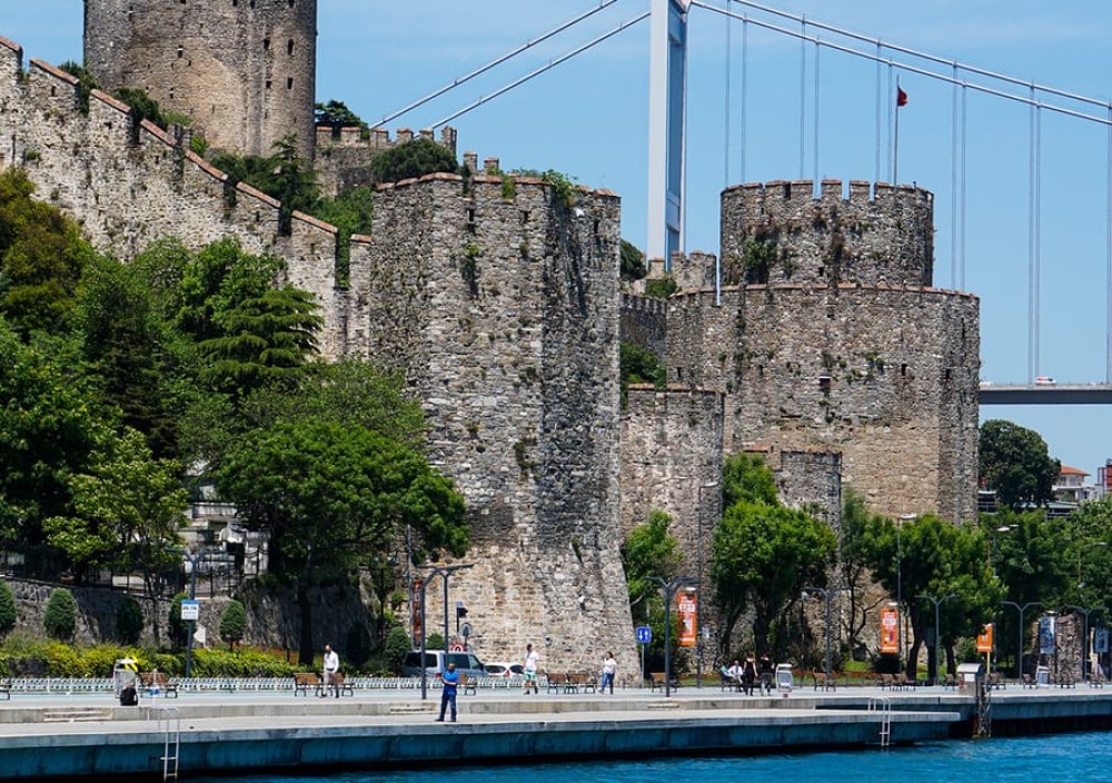Istanbul: Bosphorus Sightseeing Cruise with Sunset Option | ®ExcursionMania