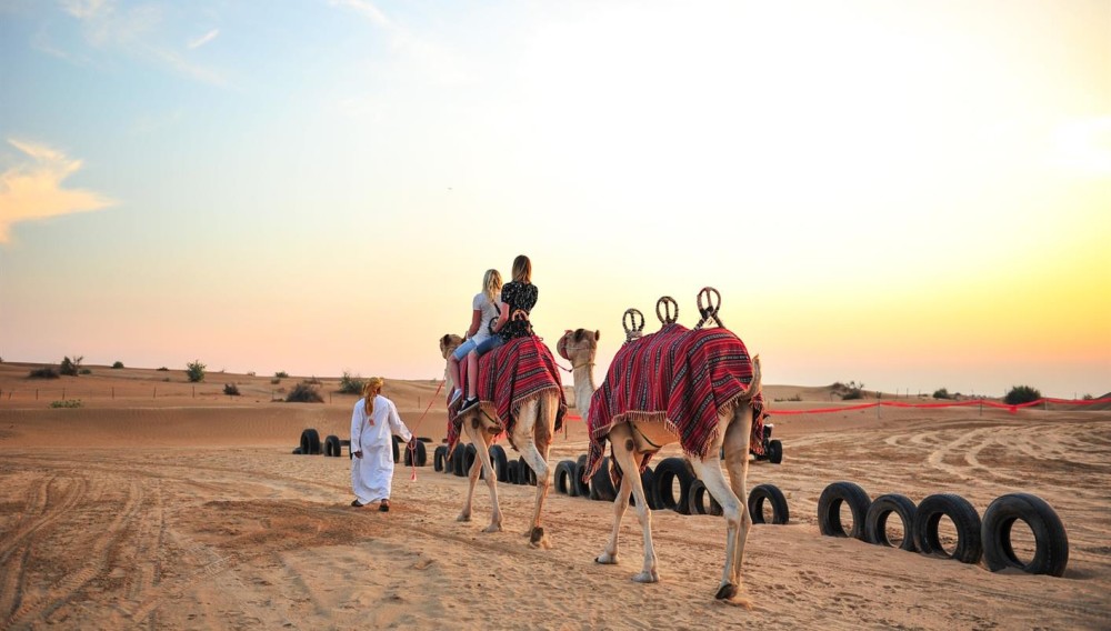 Dubai: Overnight Safari, Dinner, Stargazing & Al Khayma Camp | ®ExcursionMania
