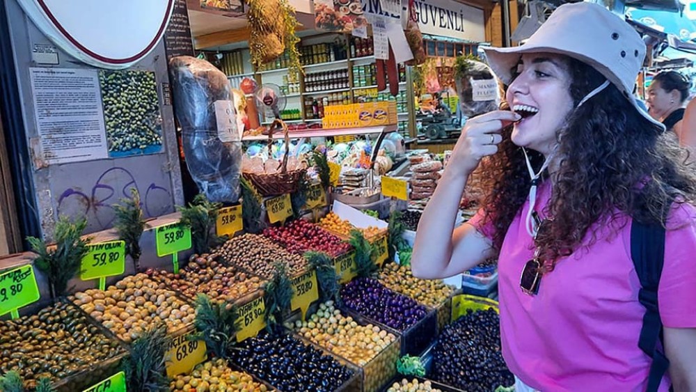 Istanbul: Asian Side Walking Tour with Ferry Ride | ®ExcursionMania