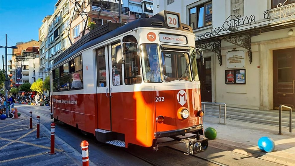 Istanbul: Asian Side Walking Tour with Ferry Ride | ®ExcursionMania