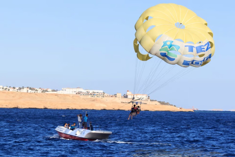 Sharm: Parasailing Banana Boat & Tube Ride with Transfers | ®ExcursionMania