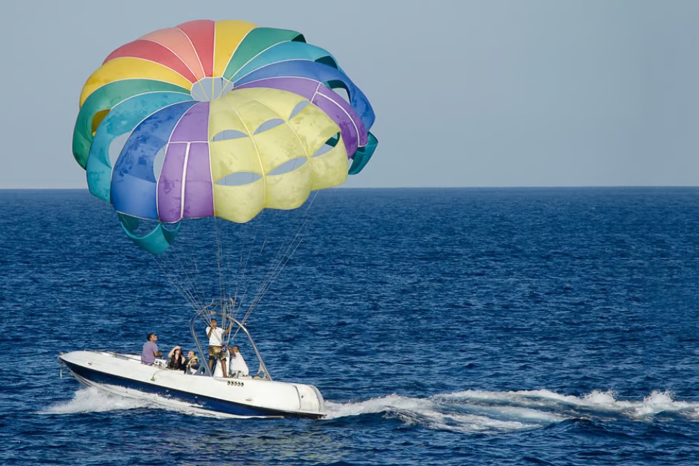 Sharm: Parasailing Banana Boat & Tube Ride with Transfers | ®ExcursionMania