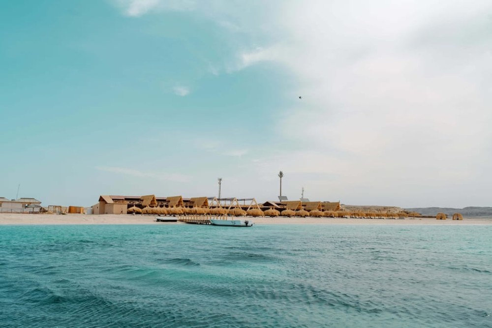 Hurghada: Snorkeling Cruise to Eden Island with Lunch | ®ExcursionMania