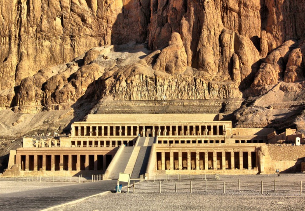 Hurghada: 2-Day Luxor Tour with Hotel Balloon & Nile Boat | ®ExcursionMania