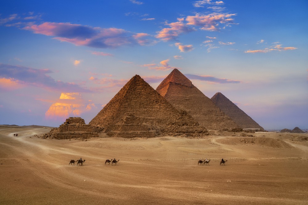 Hurghada: Giza Pyramids Day Trip with Nile Boat Tour Option | ®ExcursionMania