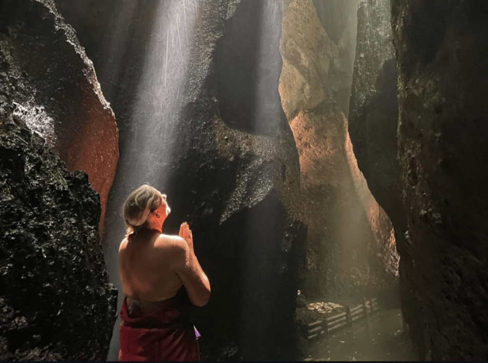 Taman Beji Griya Waterfall: Holy Bathing/Soul Retreat Ritual | ®ExcursionMania