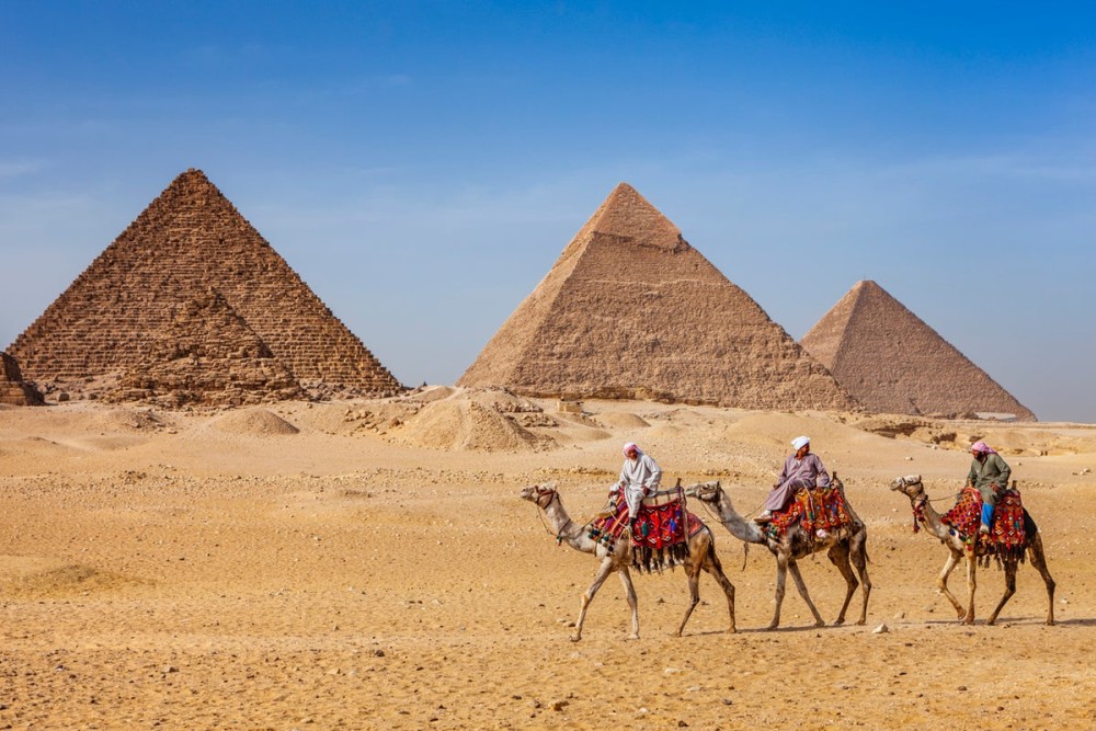 All-inclusive private Trip Pyramids Sphinx Camel VIP Lunch | ®ExcursionMania