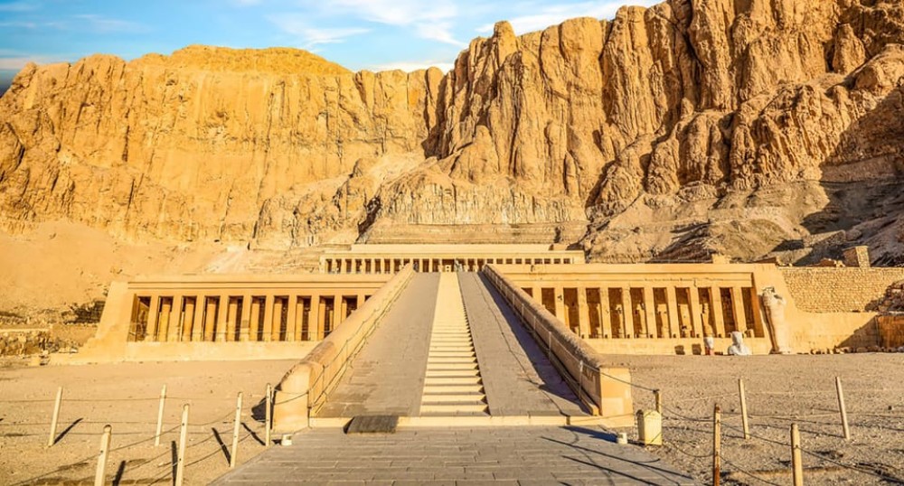 Safaga Port: Private Sightseeing Day Trip to Luxor w/ Guide | ®ExcursionMania