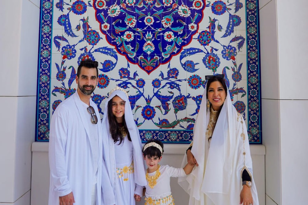 From Dubai: Abu Dhabi Sheikh Zayed Mosque and Qasr Al Watan | ®ExcursionMania
