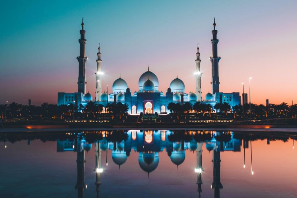 Abu Dhabi City Tour with Qasr Al Watan | ®ExcursionMania