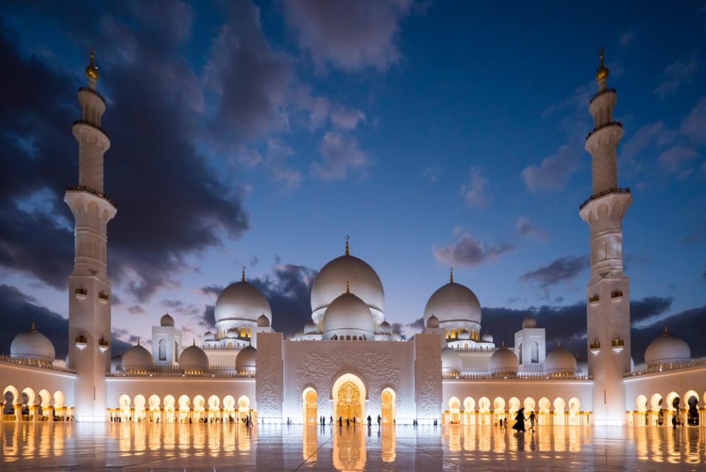 Abu Dhabi City Tour with Qasr Al Watan | ®ExcursionMania