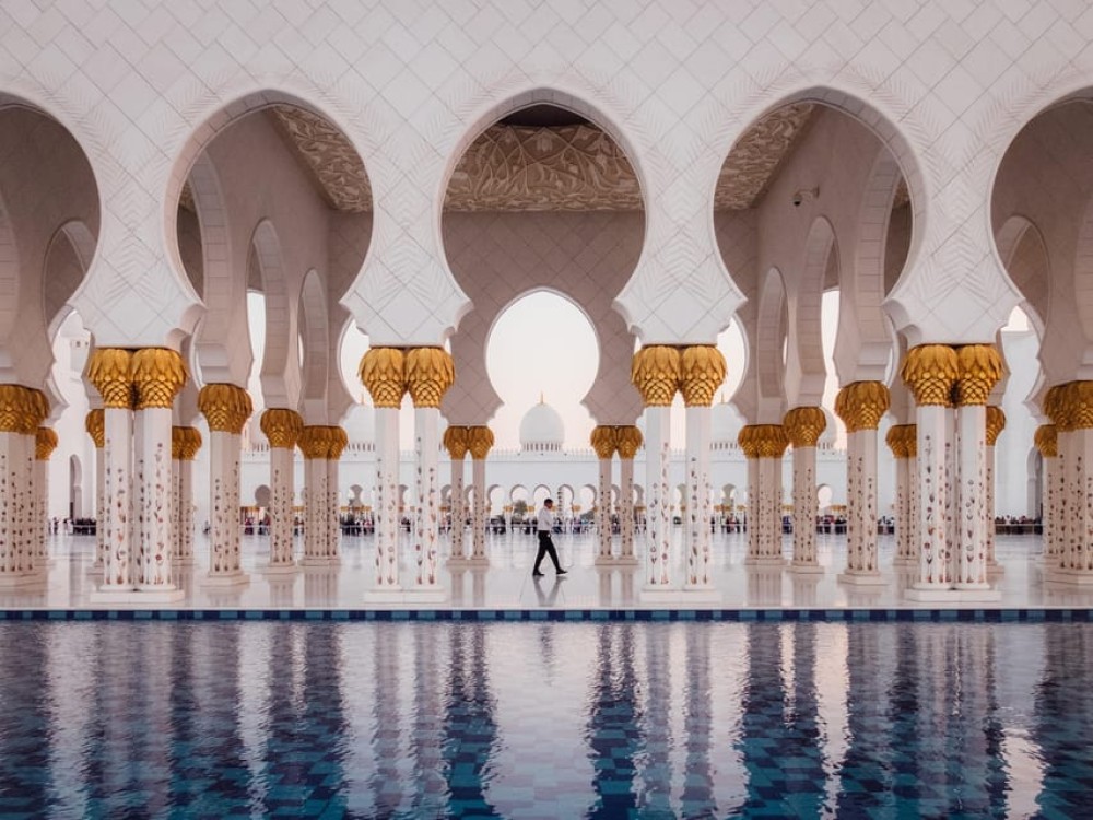 Abu Dhabi City Tour with Qasr Al Watan | ®ExcursionMania