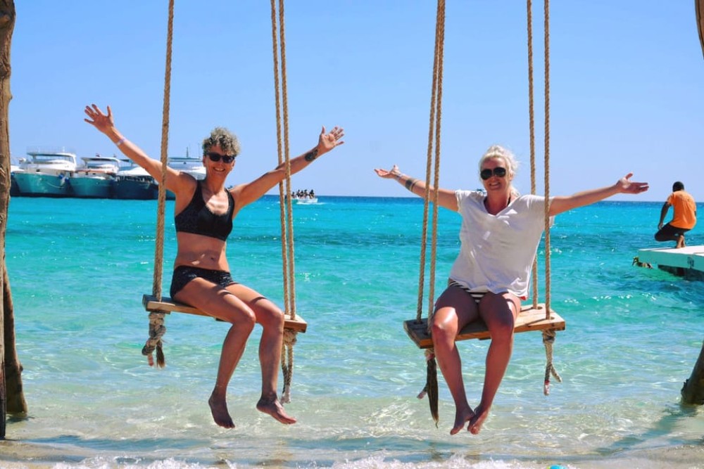 Hurghada: Eden Island Sirene Boat Snorkeling Trip | ®ExcursionMania