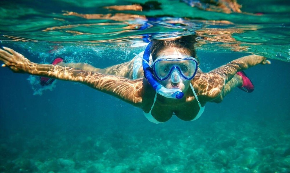 Hurghada: Eden Island Sirene Boat Snorkeling Trip | ®ExcursionMania