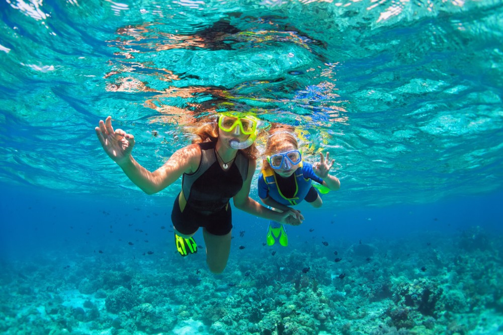 Hurghada: Eden Island Sirene Boat Snorkeling Trip | ®ExcursionMania