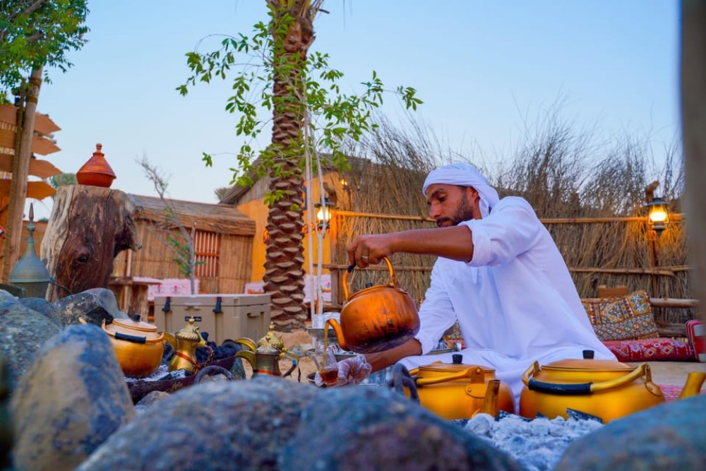 Dubai: Camel & Horse Ride, Al Khayma Camp, Stargazing, & BBQ | ®ExcursionMania