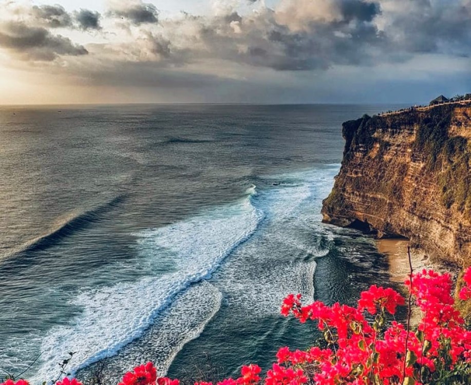 Bali: Uluwatu Temple Tour with Optional Kecak Dance Ticket | ®ExcursionMania