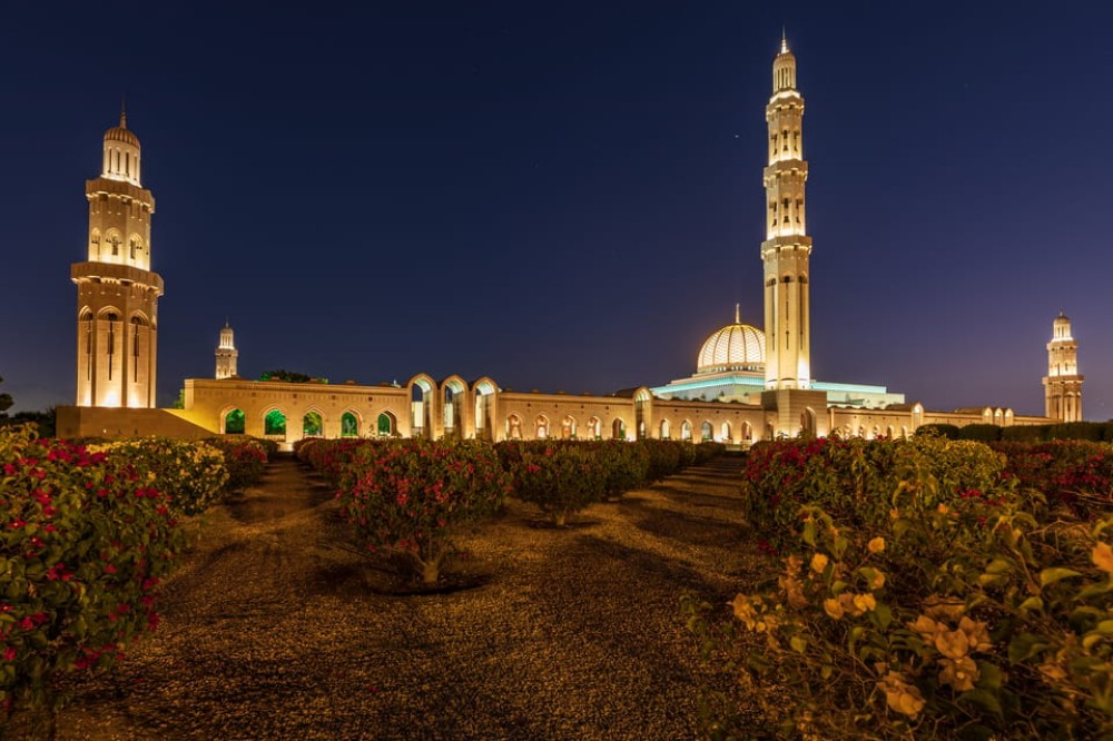 Muscat: Evening Guided City Highlights Tour by Van | ®ExcursionMania