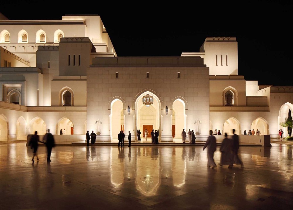 Muscat: Evening Guided City Highlights Tour by Van | ®ExcursionMania