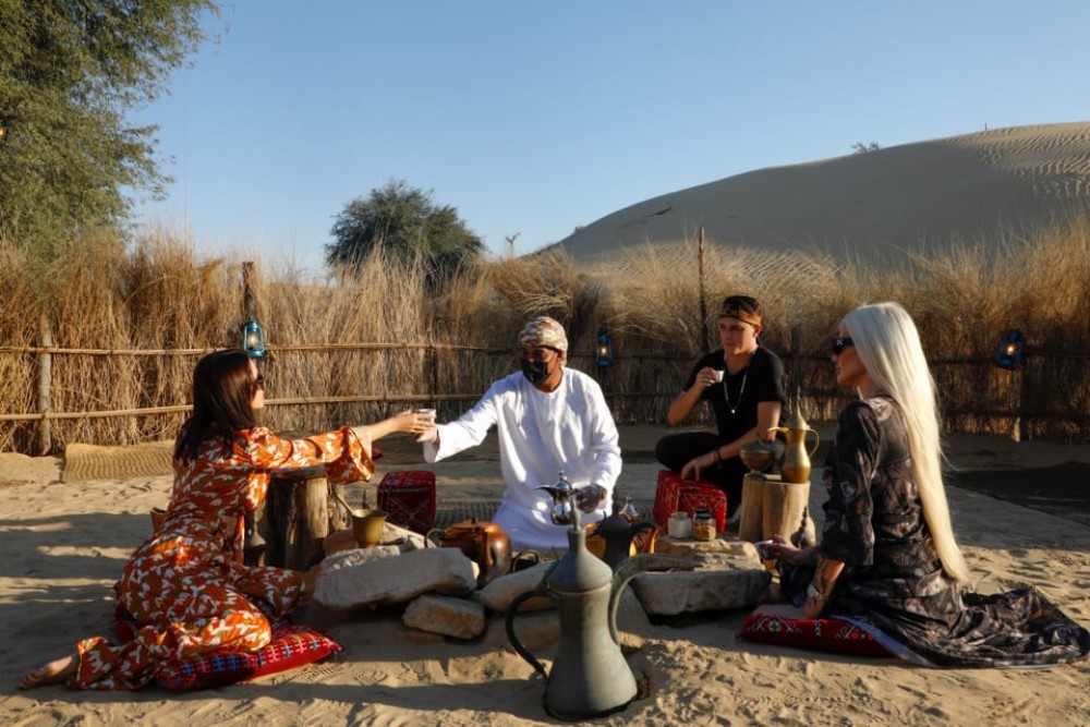 Dubai: Heritage Safari, Camel Ride & Al Marmoom Oasis Dinner | ®ExcursionMania